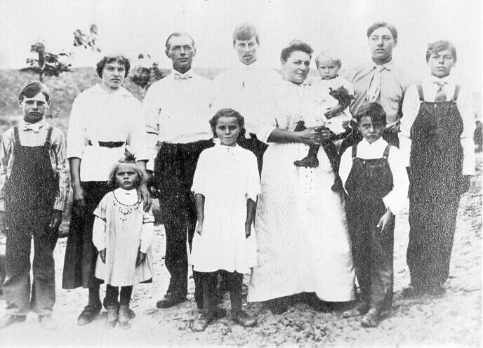 The Nichols Family in 1913